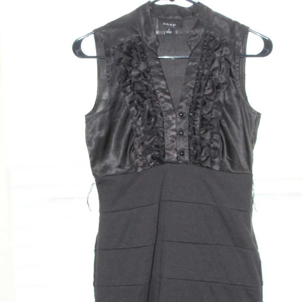 Dress - Picture 2 of 8